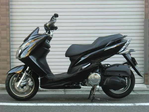 ヤマハ発動機 マジェスティS スクリーン 2SW ヤマハ 純正 中古